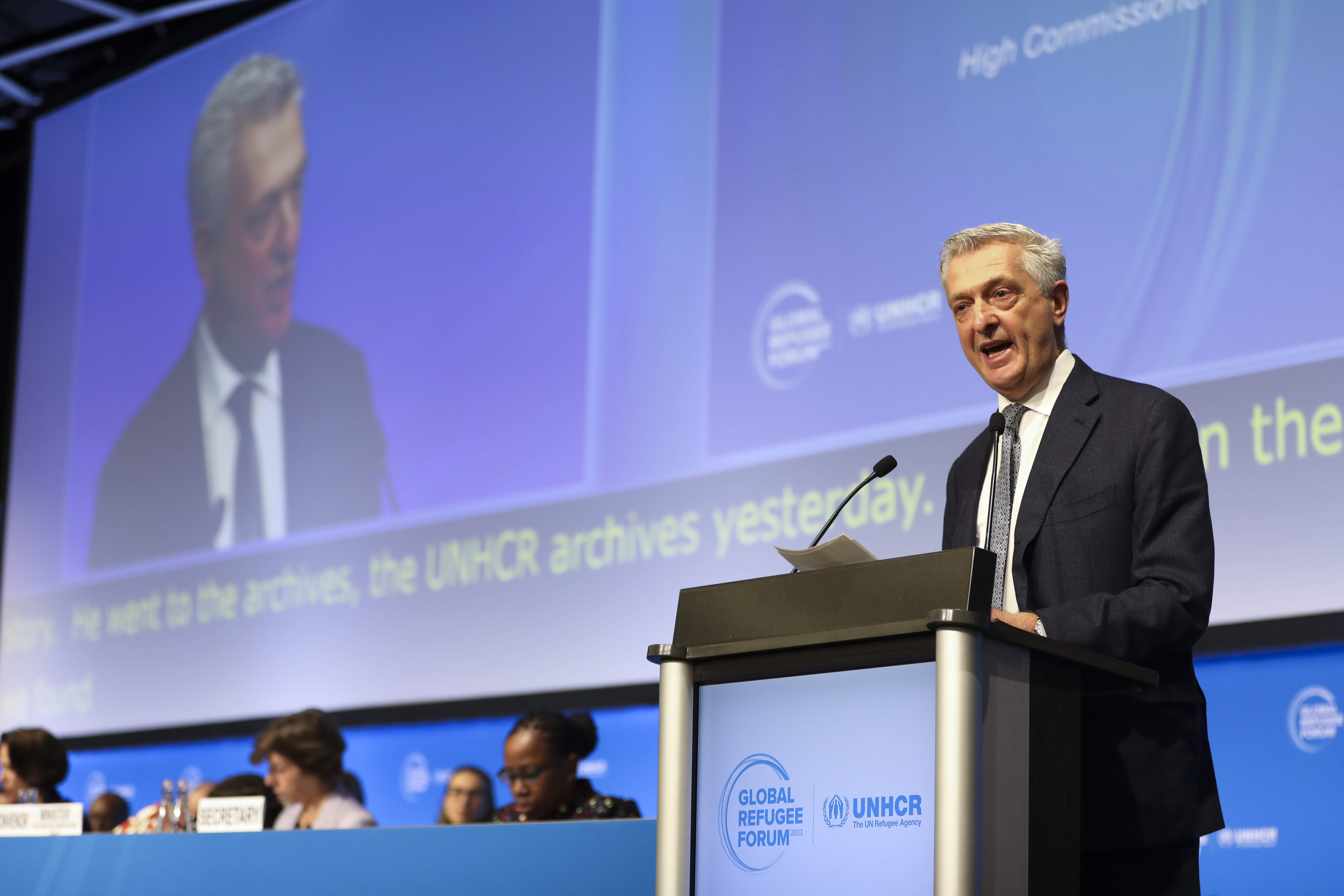Filippo Grandi, Alto Comissário das Nações Unidas para os Refugiados, discursa na sessão plenária de abertura do Fórum Mundial sobre Refugiados 2023.