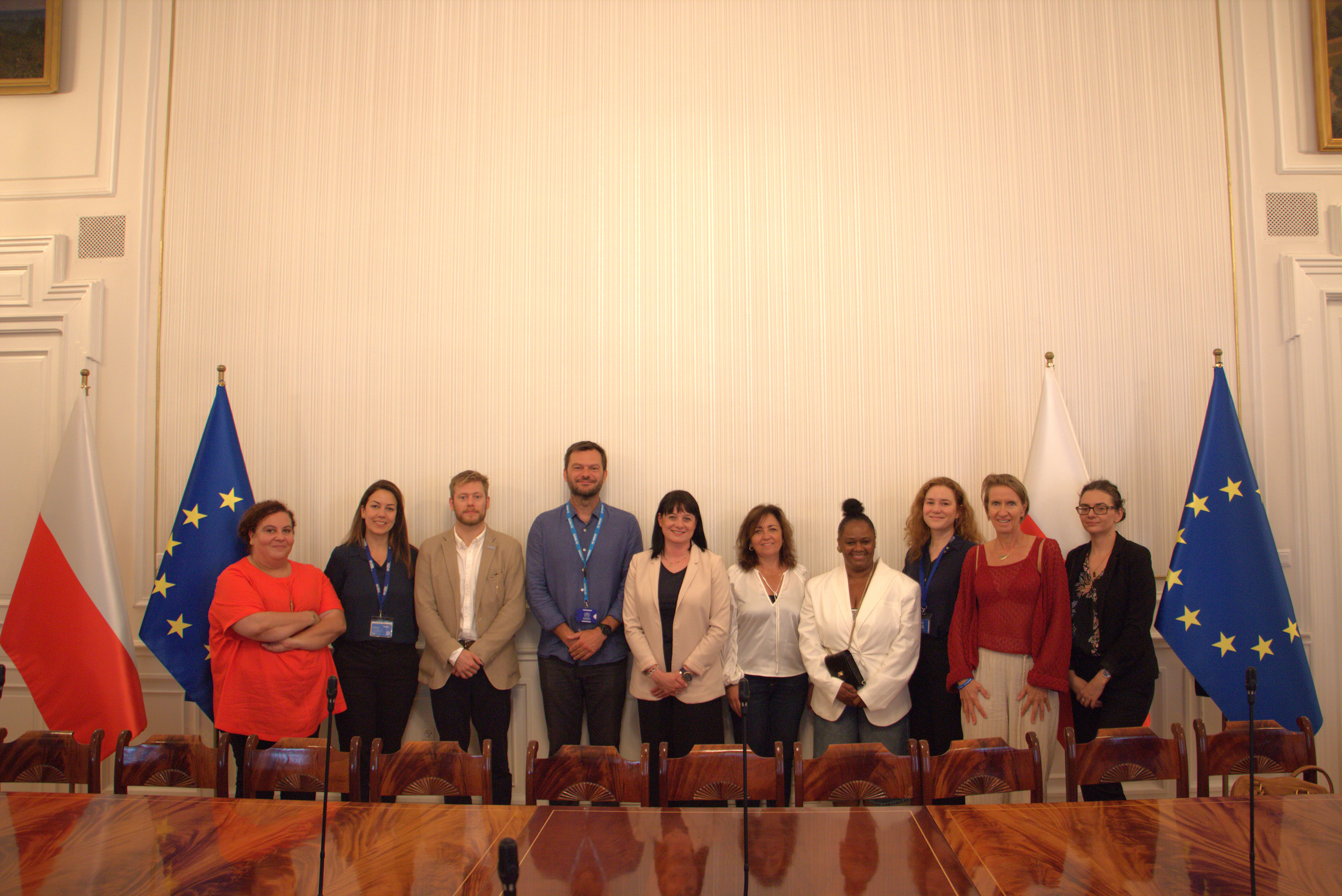 Elementos da equipa da Portugal com ACNUR, representantes da Câmara Municipal de Cascais e do ACNUR Polónia são recebidos na sede do Voivoda da região da Małopolska - Cracóvia pela Sra. Ewelina Pytel, Plenipotenciária para a Política de Igualdade. © Portugal com ACNUR/Francisco Machado