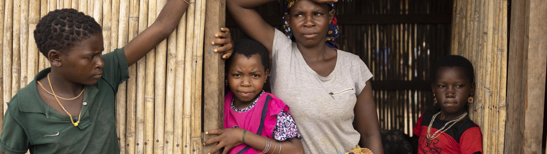 No norte de Moçambique, as pessoas fogem de novos ataques enquanto outras regressam a casa 