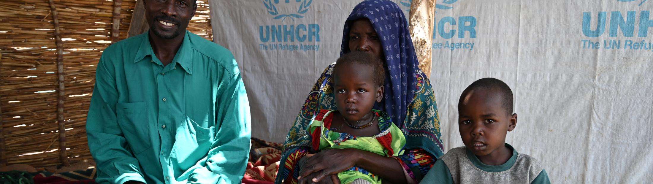 Famílias de acolhimento de refugiados sudaneses oferecem esperança e um lar a crianças solitárias 