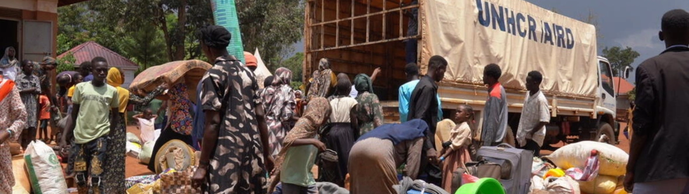 Quase 2 milhões de refugiados em risco à medida que os fundos de emergência para o Uganda se esgotam e os serviços são cortados