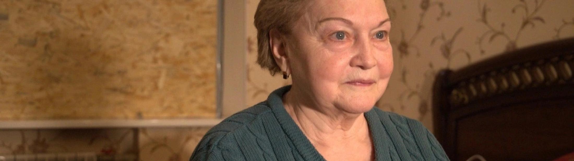 Ataques aéreos na Ucrânia: o ACNUR responde com reparações de habitações e apoio para curar as feridas psicológicas