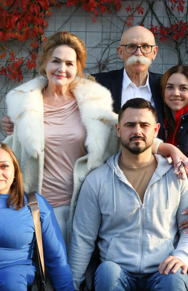 Casal polaco ajuda refugiados ucranianos a ajudarem-se a si próprios 