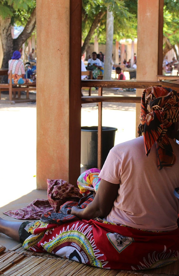 Cheias severas deslocam quase 400.000 pessoas em Moçambique, agravando riscos de proteção