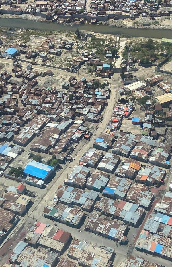 O ACNUR apela à continuação da solidariedade internacional para combater as deslocações e a insegurança no Haiti 