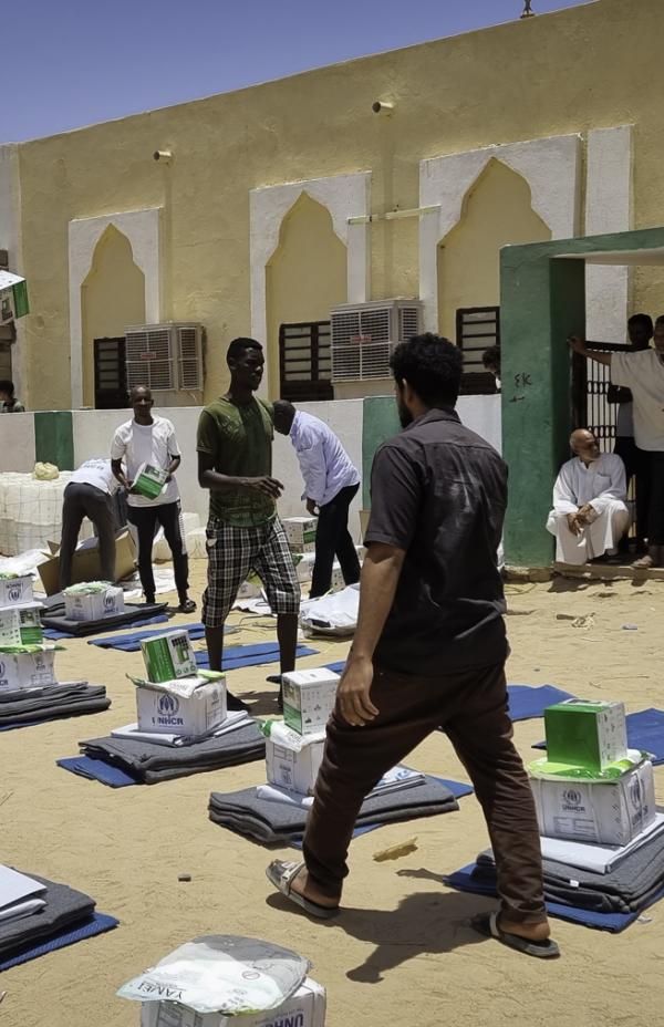 Após 4 meses de guerra, os líderes humanitários apelam à ação para pôr fim à tragédia no Sudão 