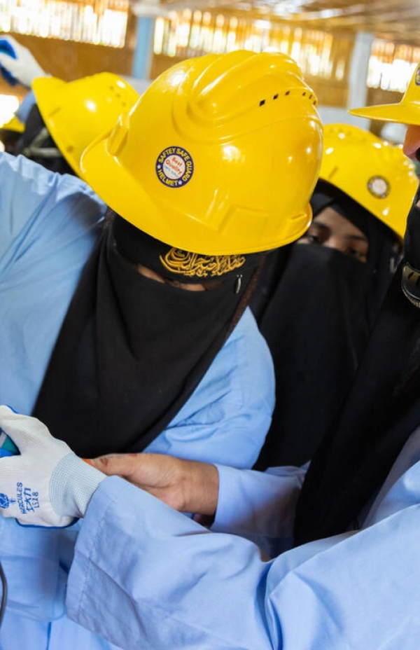 Formação oferece competências essenciais para a autossuficiência de refugiados Rohingya nos campos do Bangladesh