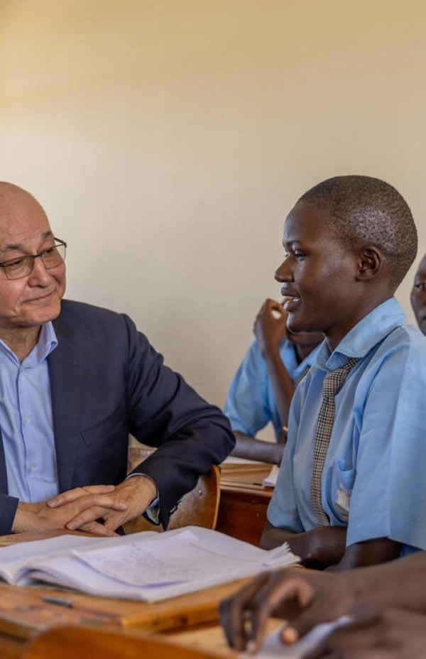 No Quénia, Salih, Alto Comissário do ACNUR, apela a uma maior solidariedade e a soluções para os refugiados