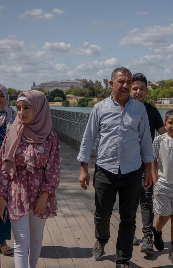 Família de refugiados sírios recomeça a vida em Espanha após terramotos na Turquia