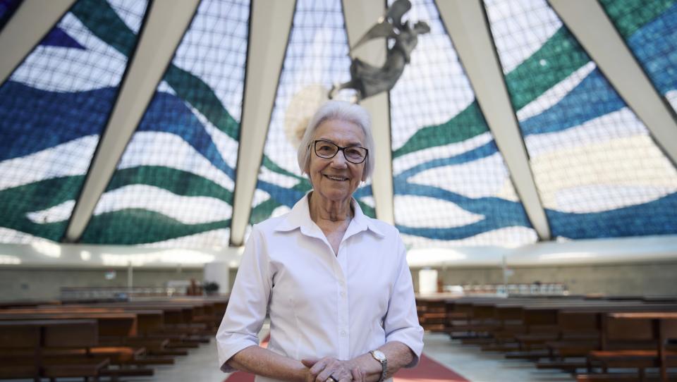 Freira brasileira que defende os refugiados ganha o Prémio Nansen do ACNUR 