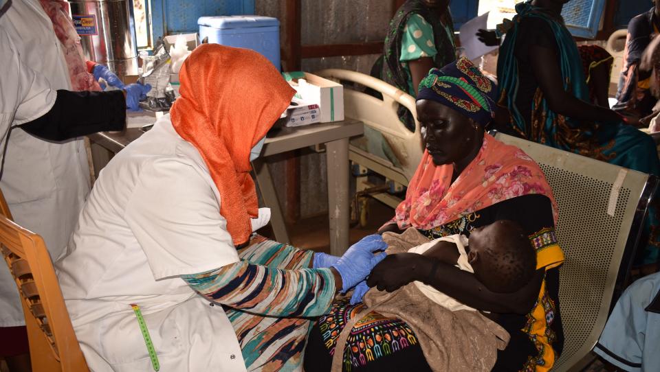 As condições de saúde pioram à medida que as deslocações devido ao conflito no Sudão ultrapassam os 4 milhões 